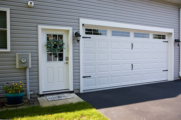 24/7 Emergency Garage Door Panel Replacement experts in Kilmarnock, VA